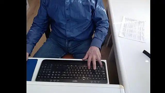 Snapshot of dutchpornking chatting on 03.20.25 dutchpornking online show from 03.20.25