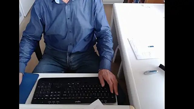 Snapshot of dutchpornking chatting on 09.19.25 dutchpornking online show from 09.19.25
