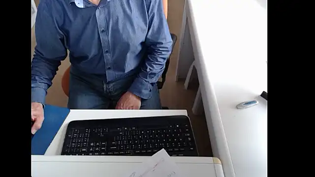 Snapshot of dutchpornking chatting on 09.20.25 dutchpornking online show from 09.20.25