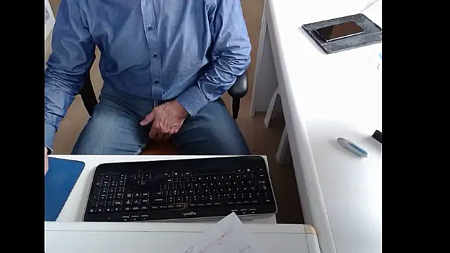 Snapshot of dutchpornking chatting on 09.21.25 dutchpornking online show from 09.21.25
