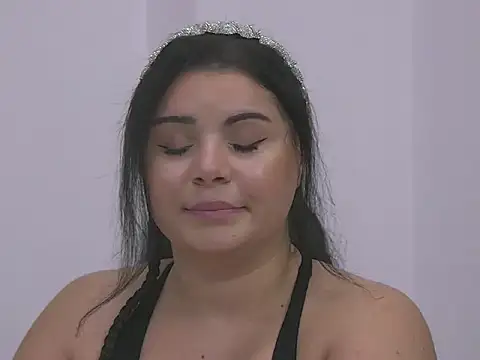 Snapshot of BustyMadison chatting on 10.18.25 BustyMadison online show from 10.18.25