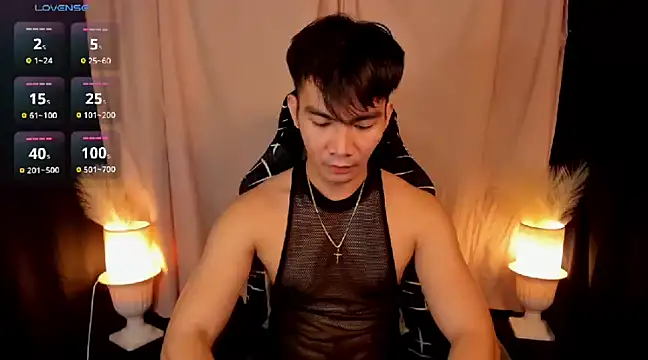 Snapshot of 000batman000 chatting on 01.31.25 000batman000 online show from 01.31.25