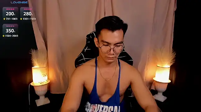 Snapshot of 000batman000 chatting on 02.07.25 000batman000 online show from 02.07.25