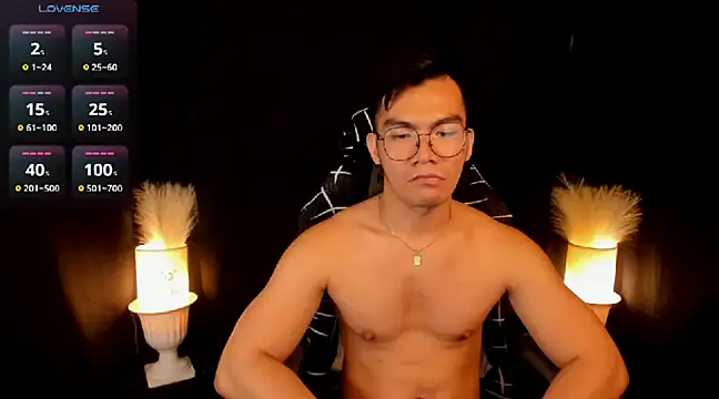 Snapshot of 000batman000 chatting on 02.24.25 000batman000 online show from 02.24.25