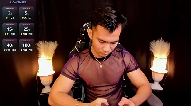 Snapshot of 000batman000 chatting on 02.27.25 000batman000 online show from 02.27.25