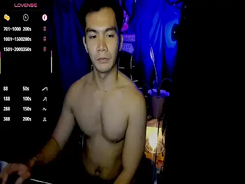 Snapshot of 000batman000 chatting on 02.16.26 000batman000 online show from 02.16.26