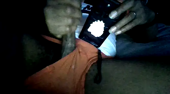 Snapshot of PrettyboyRed chatting on 01.03.25 PrettyboyRed online show from 01.03.25