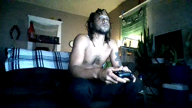 Snapshot of PrettyboyRed chatting on 10.24.25 PrettyboyRed online show from 10.24.25