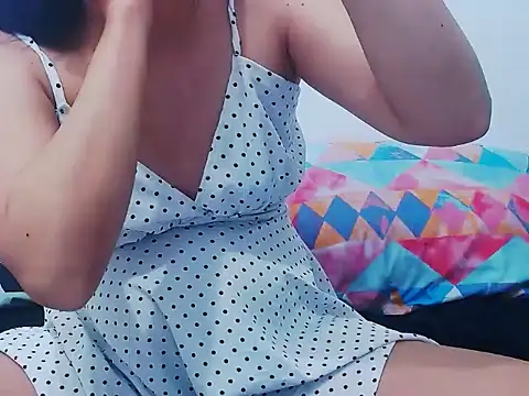 Snapshot of FairyKate_ chatting on 10.06.25 FairyKate online show from 10.06.25