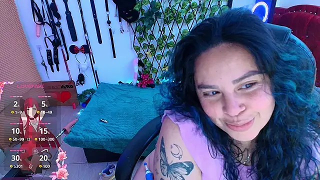 Snapshot of elektra_32 chatting on 10.14.25 elektra 32 online show from 10.14.25