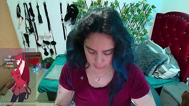 Snapshot of elektra_32 chatting on 11.02.25 elektra 32 online show from 11.02.25