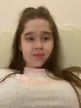 Snapshot of HornyGirlH chatting on 10.04.25 HornyGirlH online show from 10.04.25