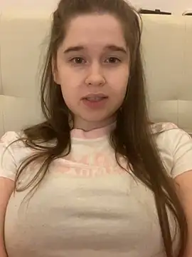 Snapshot of HornyGirlH chatting on 10.08.25 HornyGirlH online show from 10.08.25