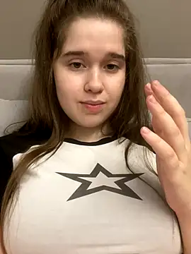 HornyGirlH online show from 11.17.25