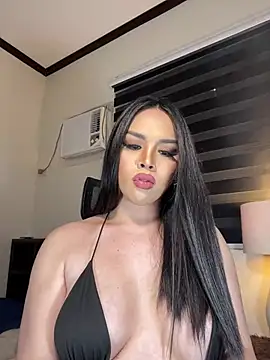 Snapshot of MISSANACONDA chatting on 01.29.25 MISSANACONDA online show from 01.29.25