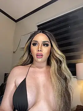 Snapshot of MISSANACONDA chatting on 02.01.25 MISSANACONDA online show from 02.01.25