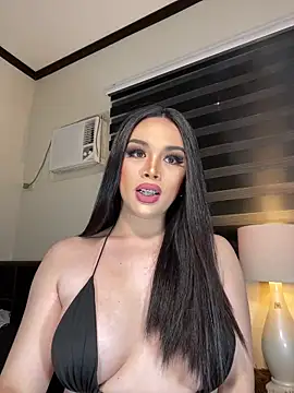 Snapshot of MISSANACONDA chatting on 02.05.25 MISSANACONDA online show from 02.05.25