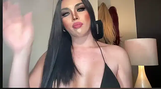 Snapshot of MISSANACONDA chatting on 02.06.25 MISSANACONDA online show from 02.06.25