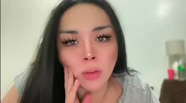 Snapshot of MISSANACONDA chatting on 02.06.25 MISSANACONDA online show from 02.06.25