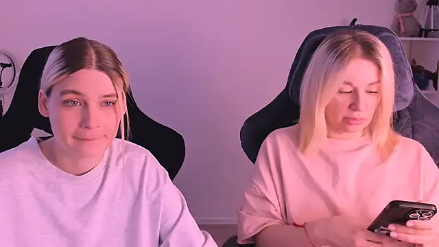 hotblonds online show from 01.07.25