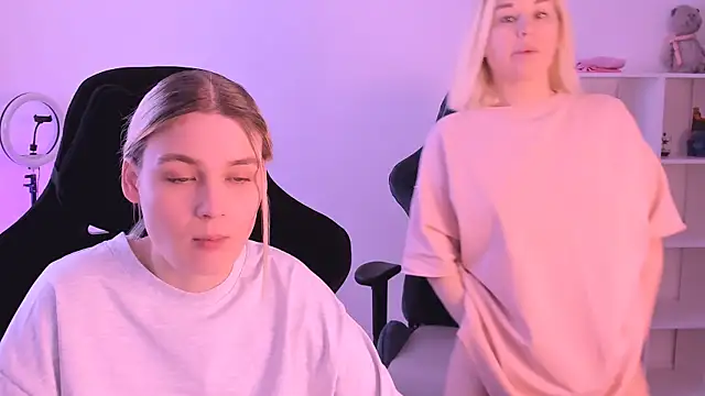 hotblonds online show from 01.12.25