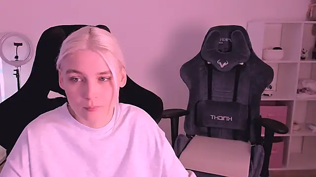 hotblonds online show from 01.24.25