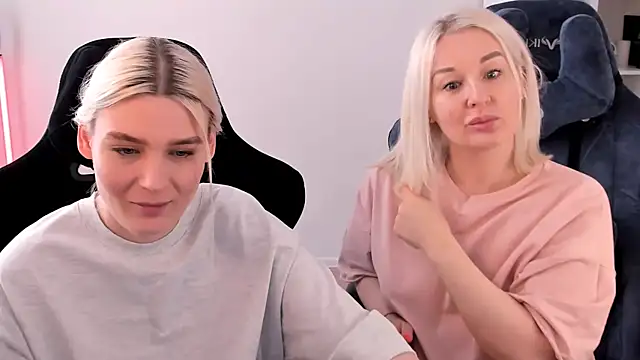 hotblonds online show from 02.23.25