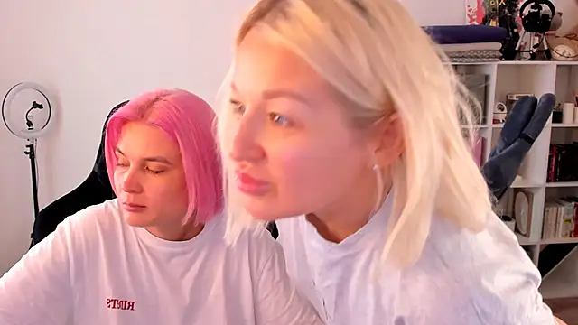 hotblonds online show from 09.19.25