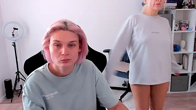 hotblonds online show from 10.11.25