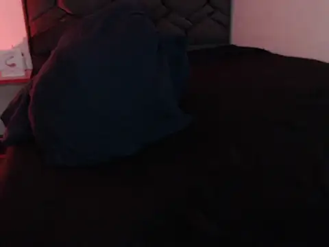 Snapshot of danypalmer chatting on 10.16.25 danypalmer online show from 10.16.25