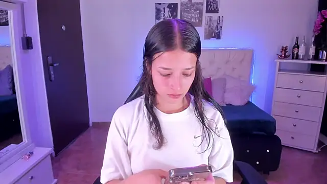 Amaia Daniells online show from 01.09.25