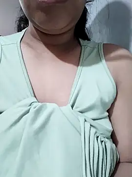 Snapshot of xxyourfantasyxx chatting on 12.04.25 xxyourfantasyxx online show from 12.04.25