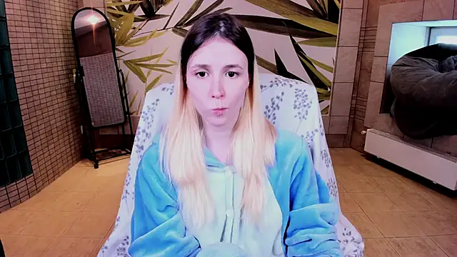 Snapshot of fleximona chatting on 05.16.26 fleximona online show from 05.16.26