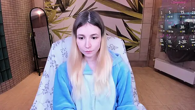 Snapshot of fleximona chatting on 05.17.26 fleximona online show from 05.17.26