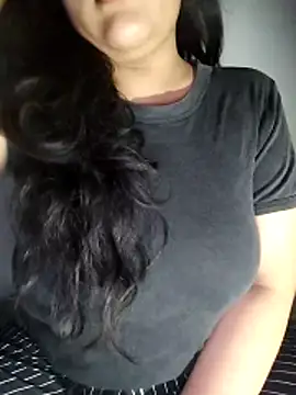 Annerae online show from 10.25.25