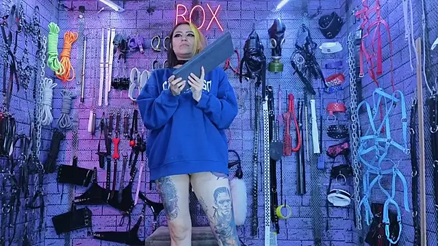 PANDORANEZZ online show from 10.18.25