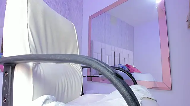 Meghan stonne  online show from 10.04.25