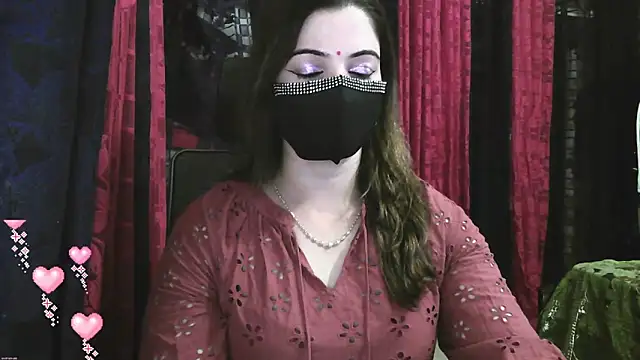 Snapshot of Cute_Sonii chatting on 10.05.25 Cute Sonii online show from 10.05.25