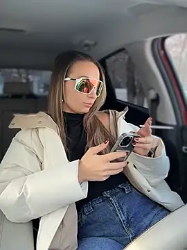 YOUR-KARINA online show from 01.19.26