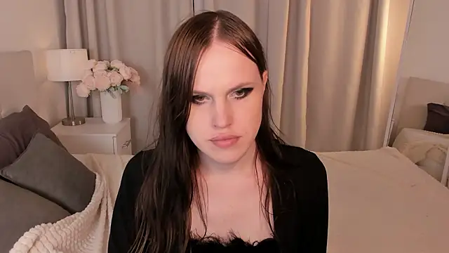 Snapshot of EffieMinki chatting on 02.27.26 EffieMinki online show from 02.27.26