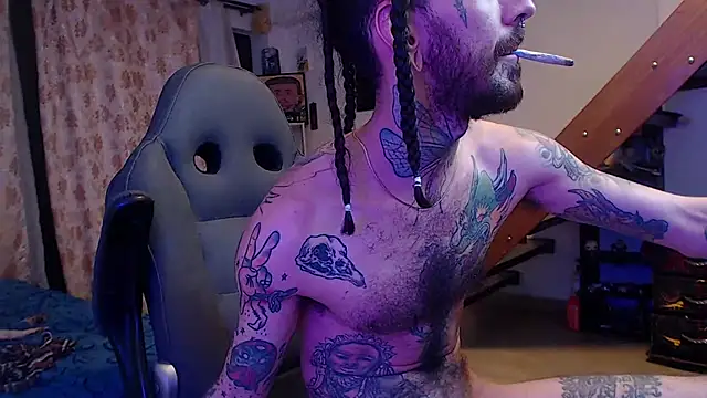 Snapshot of harry_reems1 chatting on 12.15.24 harry reems1 online show from 12.15.24