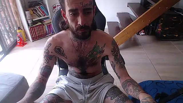 Snapshot of harry_reems1 chatting on 12.31.24 harry reems1 online show from 12.31.24