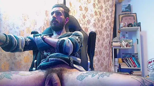 Snapshot of harry_reems1 chatting on 01.08.25 harry reems1 online show from 01.08.25