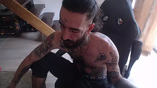 Snapshot of harry_reems1 chatting on 01.15.25 harry reems1 online show from 01.15.25