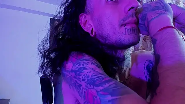 Snapshot of harry_reems1 chatting on 02.15.25 harry reems1 online show from 02.15.25