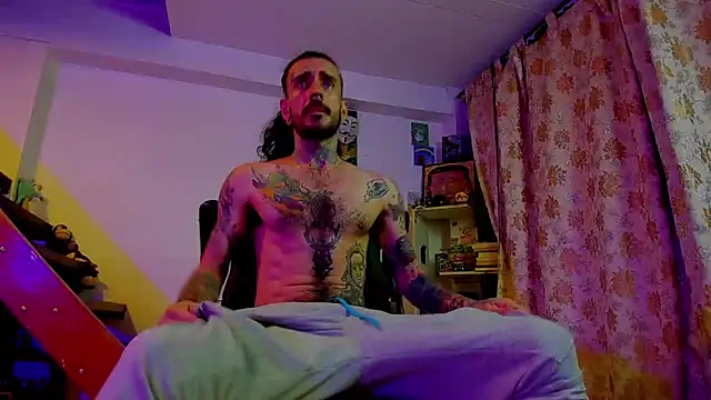 Snapshot of harry_reems1 chatting on 03.20.25 harry reems1 online show from 03.20.25