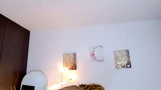 SarahCinnamon- online show from 04.16.26