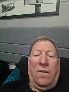 tomtom111111 online show from 10.11.25