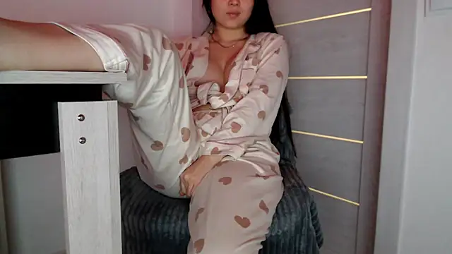 Snapshot of Lili_asian chatting on 12.07.24 Lili asian online show from 12.07.24
