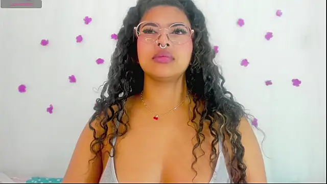 Snapshot of moana_taylor chatting on 09.29.25 moana taylor online show from 09.29.25